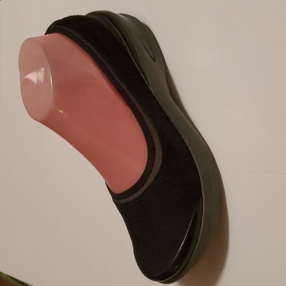Bzees Womens Slip-on Shoes Size 7.5M - Picture 4 of 8